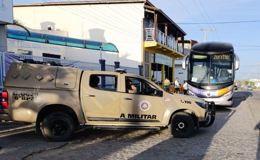 Mulher morre dentro de ônibus da Rota em Filadélfia.