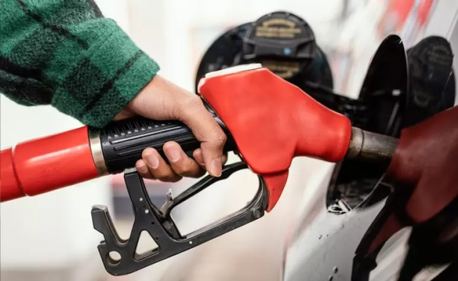 Prepare o bolso: gasolina ficará mais cara a partir de 1º de fevereiro .